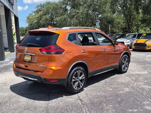 Used 2019 Nissan Rogue SV w/ Sun & Sound Touring Package AWD/4WD image 5