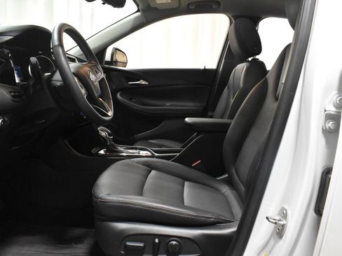 Used 2023 Buick Encore GX Essence w/ Advanced Technology Package AWD/4WD image 3