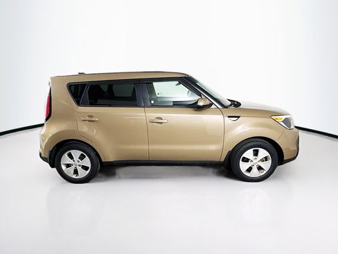 Used 2016 Kia Soul image 2