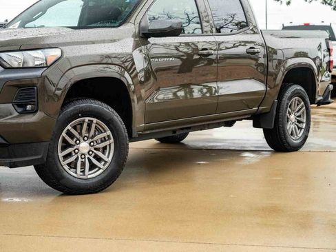 Used 2023 Chevrolet Colorado LT w/ LT Convenience Package RWD image 6