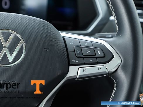 Used 2023 Volkswagen Tiguan SE w/ Panoramic Sunroof Package FWD image 60