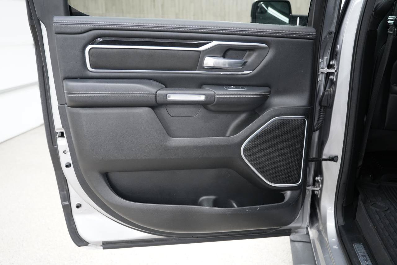 Used 2020 RAM 1500 Laramie w/ Sport Appearance Package AWD/4WD image 34