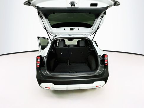 Used 2025 Nissan Kicks S FWD image 26