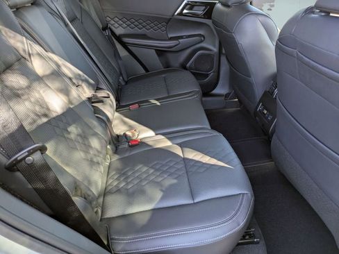 New 2025 Mitsubishi Outlander SEL Black Edition AWD/4WD image 30