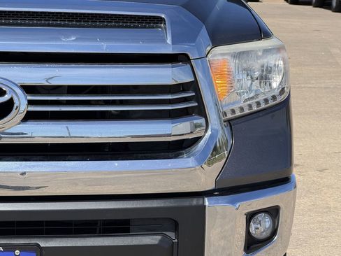 Used 2017 Toyota Tundra SR5 w/ SR5 Upgrade Package image 4