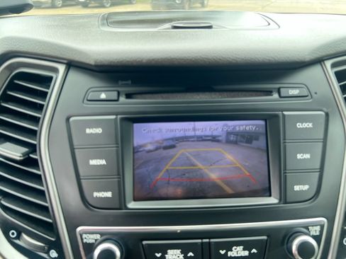 Used 2017 Hyundai Santa Fe Sport FWD image 19
