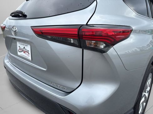 Used 2020 Toyota Highlander Limited image 34