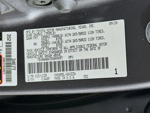 Certified 2025 Toyota Sequoia Capstone AWD/4WD image 34