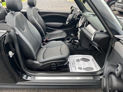 Used 2010 MINI Cooper Convertible FWD image 27