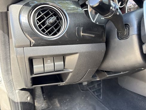 Used 2013 MAZDA MX-5 Miata Grand Touring image 25