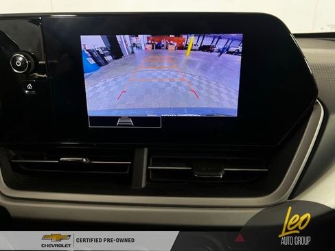 Used 2025 Chevrolet Trax LS w/ LS Convenience Package image 16