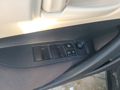 Used 2023 Toyota Corolla LE image 18