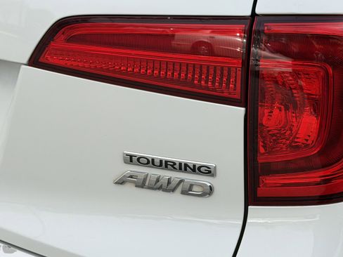 Used 2018 Honda Pilot Touring image 11