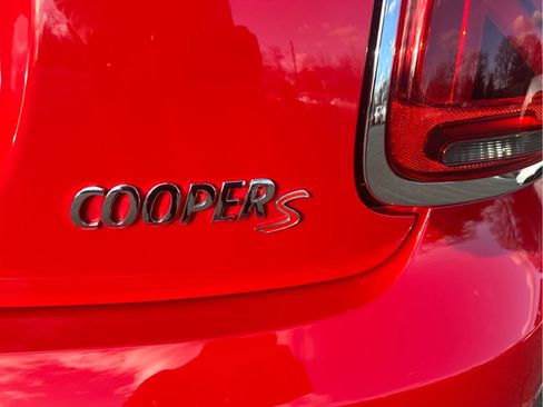 Certified 2023 MINI Cooper S w/ Signature Upholstery Package image 9