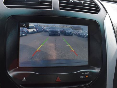 Used 2014 Ford Explorer XLT w/ Equipment Group 202A image 15