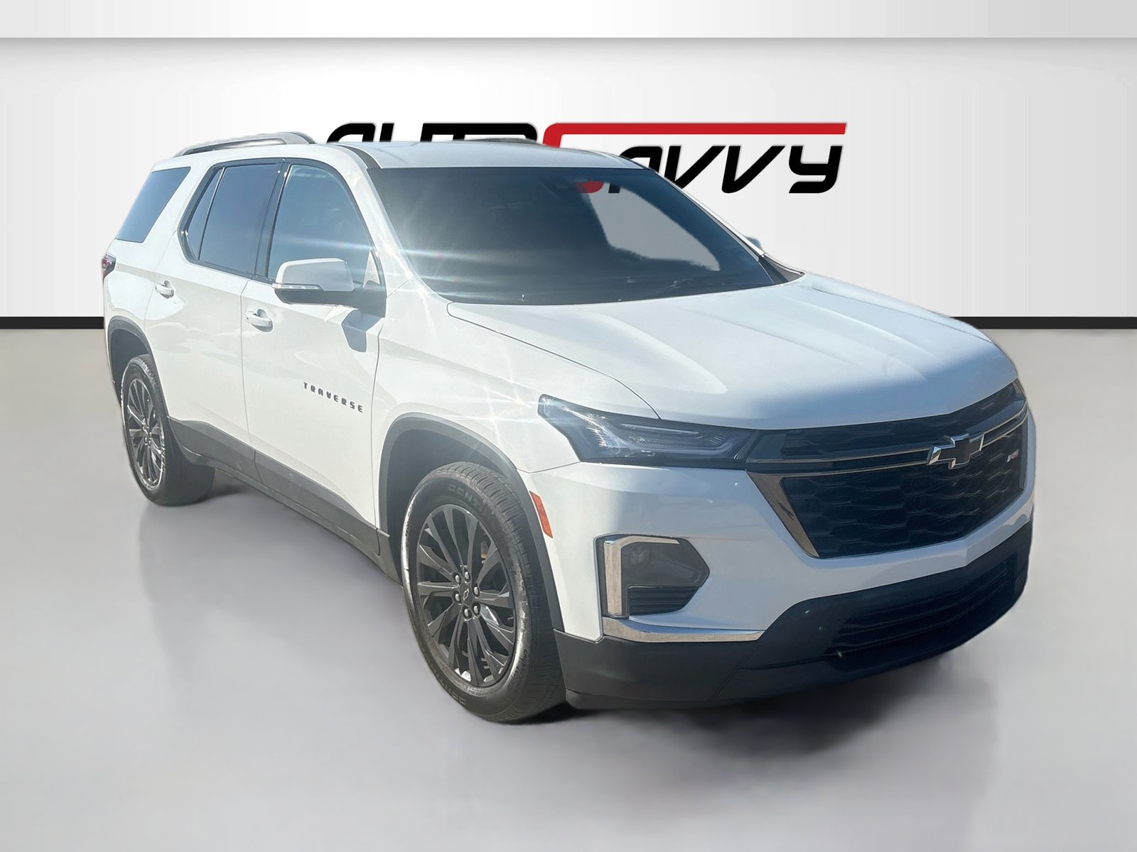 Used 2023 Chevrolet Traverse RS FWD image 1