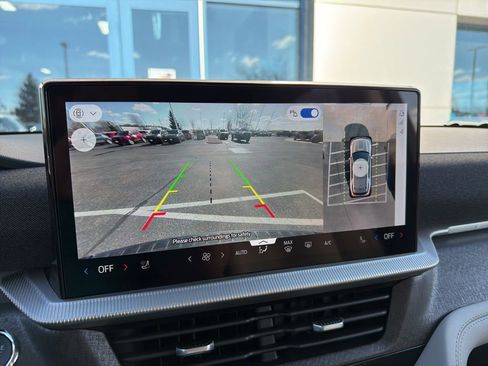 Used 2025 Ford Explorer Platinum w/ Ultimate Package image 37