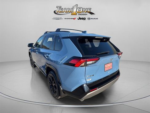 Used 2025 Toyota RAV4 SE image 7