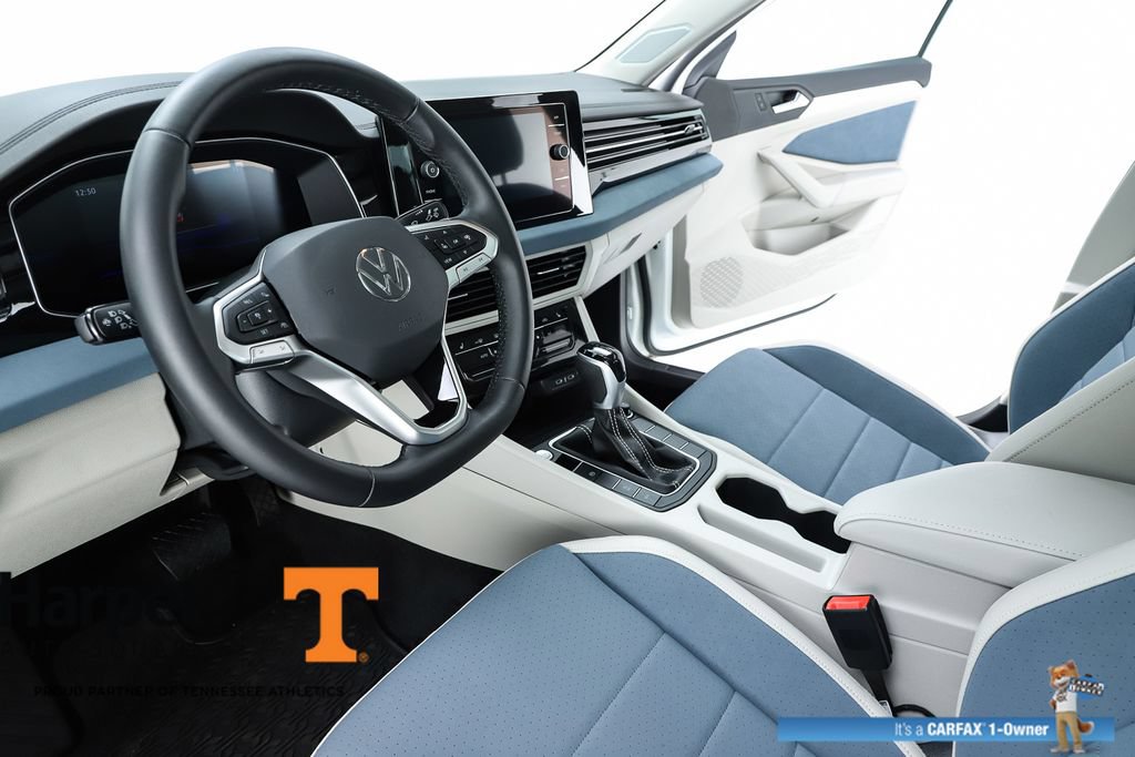 Used 2025 Volkswagen Jetta SE w/ Sunroof Package FWD image 55