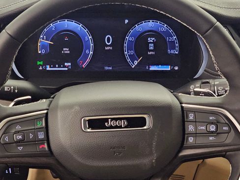 New 2026 Jeep Grand Cherokee L Limited image 17