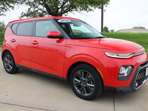 Used 2020 Kia Soul EX FWD image 3