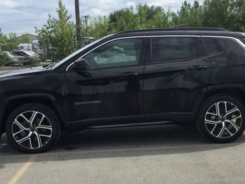 New 2025 Jeep Compass Limited w/ Elite Group image 5