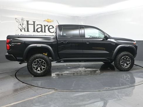 New 2026 Chevrolet Colorado ZR2 w/ Technology Package AWD/4WD image 15