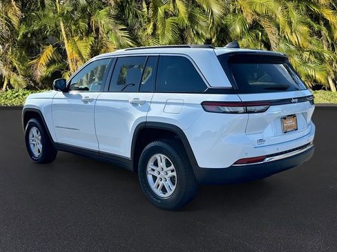 Used 2024 Jeep Grand Cherokee Laredo w/ Luxury Tech Group I RWD image 7