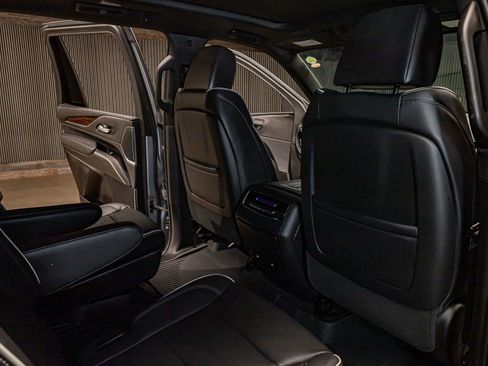 Used 2023 Cadillac Escalade Premium Luxury w/ Performance Package image 26