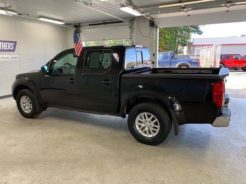 Used 2017 Nissan Frontier SV w/ SV Value Truck Package image 2