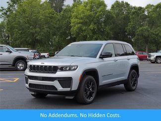 New 2026 Jeep Grand Cherokee Altitude RWD video 1