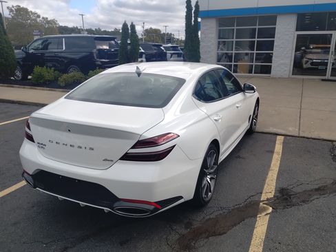 Used 2025 Genesis G70 2.5T image 3