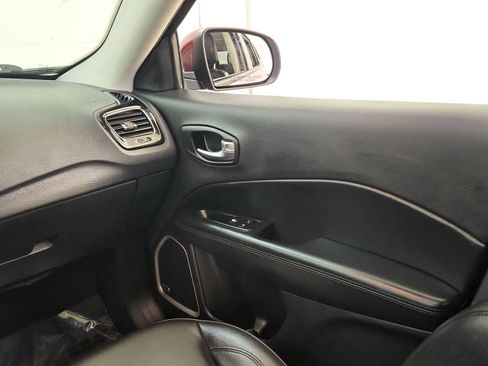 Used 2021 Jeep Compass Latitude w/ Sun and Sound Group FWD image 23