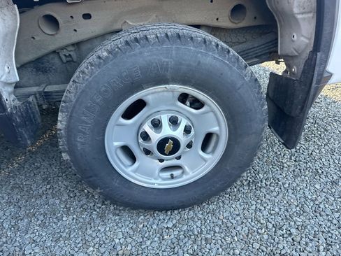 Used 2025 Chevrolet Silverado 2500 W/T w/ WT Convenience Package image 19