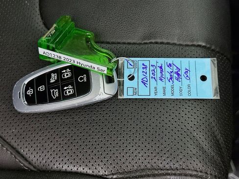 Used 2023 Hyundai Santa Fe Limited image 32