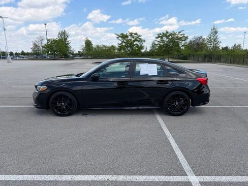 Used 2023 Honda Civic Sport image 2