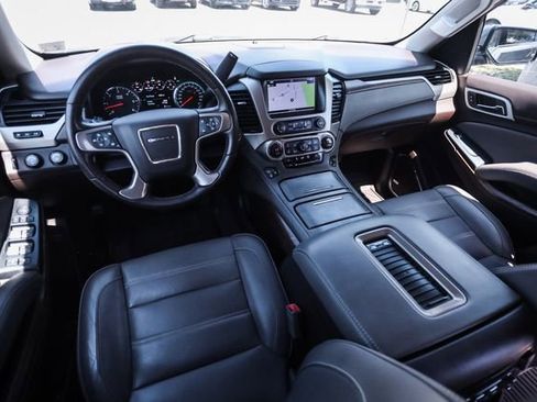 Used 2019 GMC Yukon Denali w/ Denali Ultimate Package AWD/4WD image 29