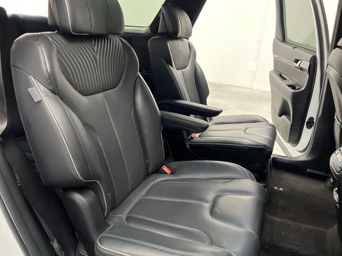Used 2024 Hyundai Palisade Calligraphy image 19