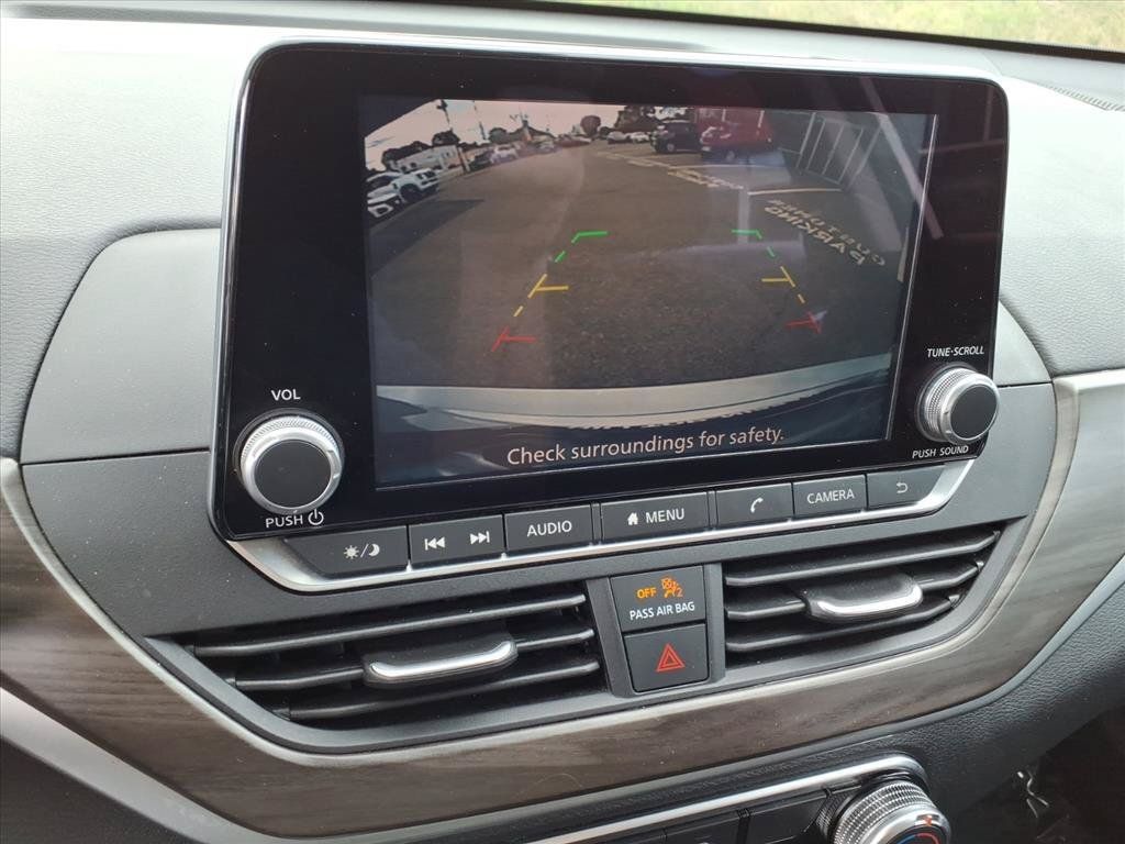 Used 2023 Nissan Altima 2.5 SV FWD image 22
