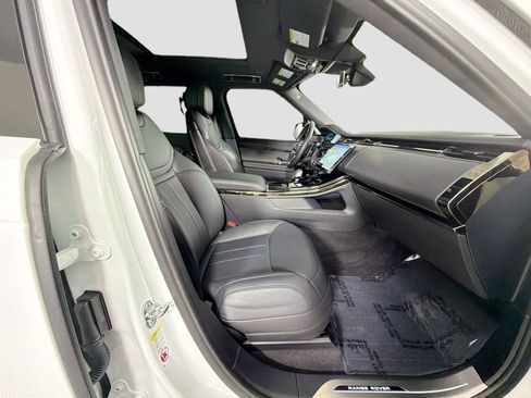 Certified 2025 Land Rover Range Rover Sport SE AWD/4WD image 30