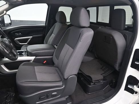 Used 2024 Nissan Titan SV w/ SV Utility Package image 14