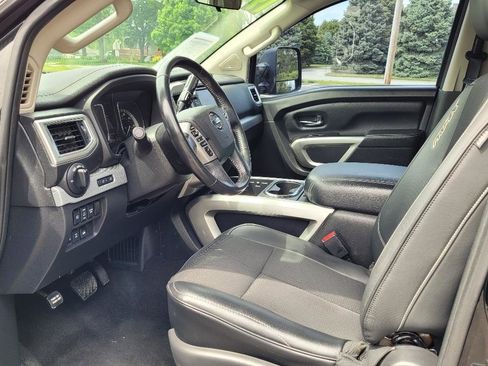 Used 2019 Nissan Titan PRO-4X w/ Pro-4x Utility Package AWD/4WD image 14