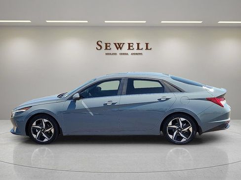 Used 2023 Hyundai Elantra Limited FWD image 2