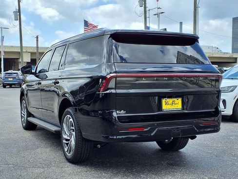 New 2026 Lincoln Navigator L Premier AWD/4WD image 6