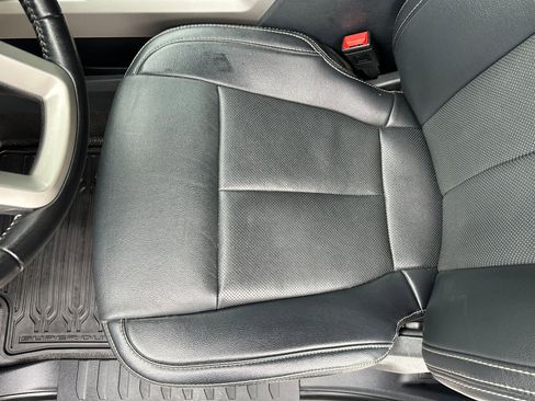 Used 2022 Ford F250 Lariat w/ Tremor Off-Road Package image 12