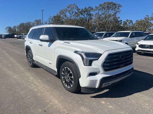 Used 2025 Toyota Sequoia Limited image 4