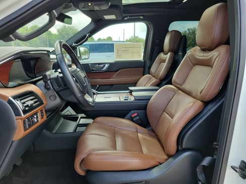 Certified 2022 Lincoln Navigator L Reserve w/ Monochromatic Package RWD image 18