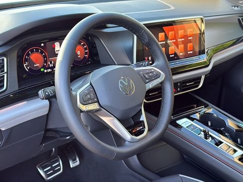 New 2026 Volkswagen Atlas Peak Edition image 14