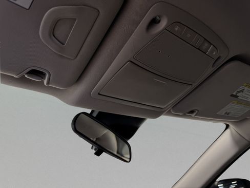 Used 2020 Nissan Rogue S FWD image 26