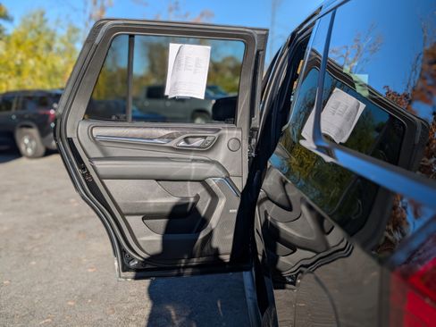 Used 2022 GMC Yukon Denali image 36